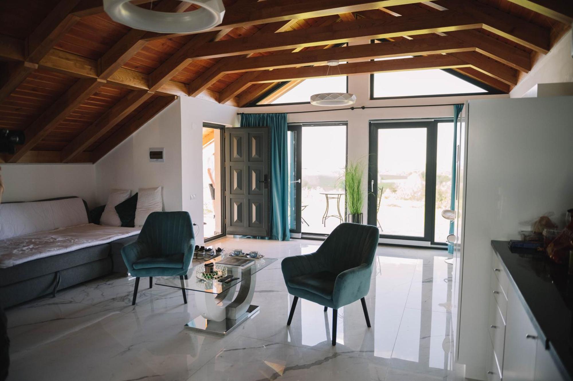 Casa Moderna In Sinteu - Intersectia Intre Modern Si Linistea Naturii Huta Voivozi 외부 사진