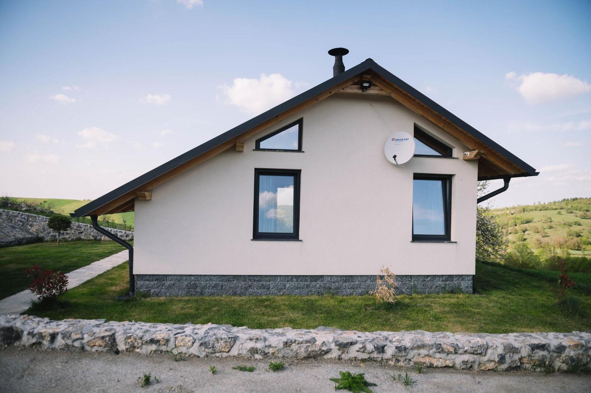 Casa Moderna In Sinteu - Intersectia Intre Modern Si Linistea Naturii Huta Voivozi 외부 사진